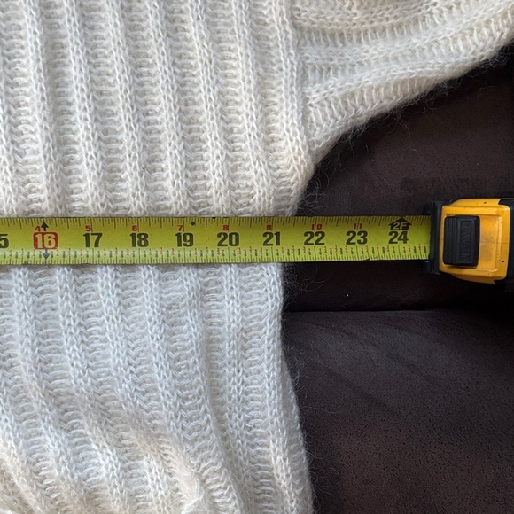 Vintage Express Tricot Women Mohair/Acrylic Cardigan Sweater Color Ivory Size S - Picture 8 of 10